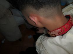 点击看大图 -震轩美容美发