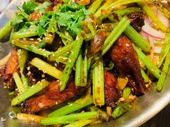 -西街夜油条·麻团包乌饭