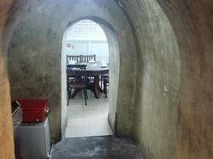 -洞庭洲·防空洞火锅·烧烤·铜锅涮肉(新百广场店)