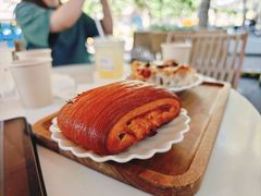 -VERIE BAKEHOUSE