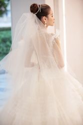 -艾米丽婚纱礼服