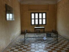 -吐斯廉屠杀博物馆