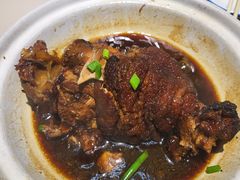 -老码头黑皮肘子锅包肉(赣水路店)