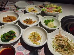 餐前小菜-本家韩国烤肉(青岛万象城店)
