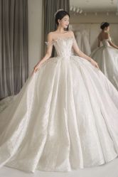 -派丽莫Pellimo原创设计婚纱品牌