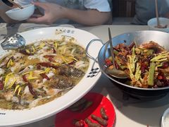 -渔语鱼酸菜鱼新川菜(来福士店)