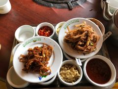 -朝伟清真铜瓢牛肉馆(三十年老·店)