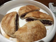 玫瑰鲜花饼-云海肴·汽锅鸡·云南菜(美罗城店)