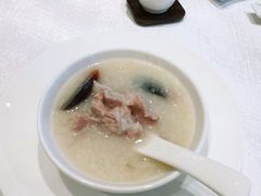 -景月阁空中食府(希尔顿酒店)