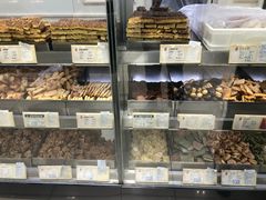 面包甜点陈列柜-老大昌(淮海中路店)