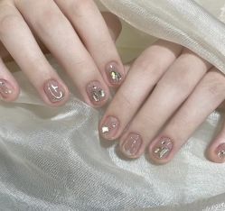 -桃色美甲沙龙