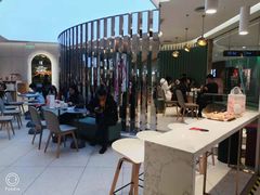 -奈雪的茶(亨特国际广场店)