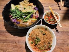 -万记麻辣烫国展总店