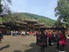 -峨眉山报国寺