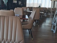 -荣誉国际酒店-云顶旋转餐厅