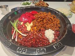 -卤校长老火锅(杨家坪直营店)