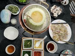 -得意咚瓜·顺德鱼生·冬瓜火锅(深圳首店)