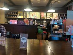 -星巴克臻选(盐城金鹰聚龙湖店)