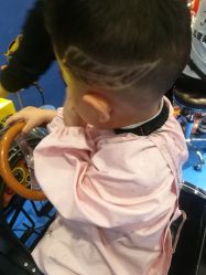 -Mini Me儿童美发王国(友好时尚购物城店)