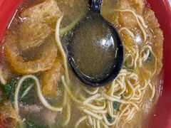 -易记皮肚面(明瓦廊店)