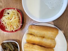 -三好食堂(煎饺·馄饨·肉饼米线·盛世广场店)