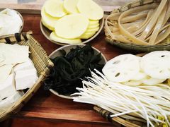-四小区火锅·巷子里的重庆火锅(花照壁店)