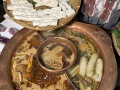 -滇釜火锅·能喝汤的火锅(车公庄店)