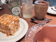 -半勺舒舒生日蛋糕店