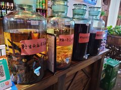 -果松木炭酸菜铜火锅·外婆参鸡汤