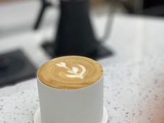 燕麦澳白-Onirii Coffee(长乐路店)