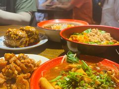冒鹅肠-爆炸头阿姨小四川正宗川味小吃(无任何分店)