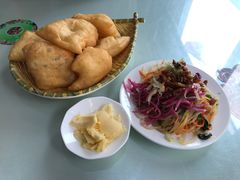 包尔萨克-伊宁伊香酥油奶茶馆