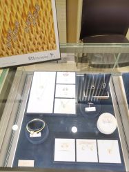 -周生生Chow Sang Sang(东方店)