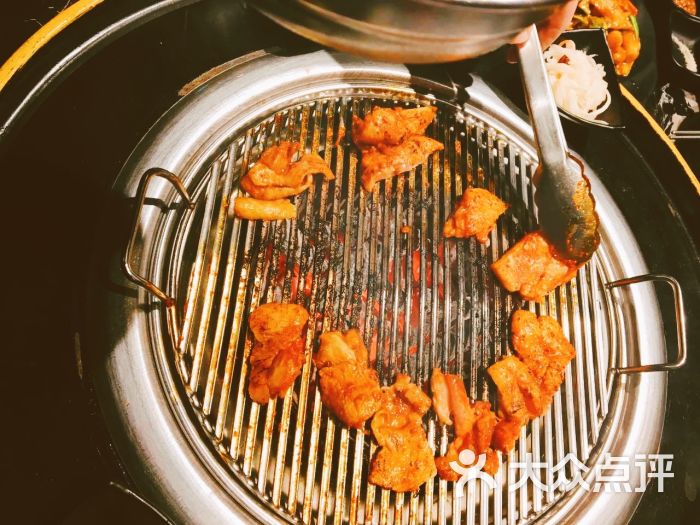 牛角铁桶烤肉图片 - 第1张