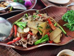 彝族辣炒牛肉-花马天堂云南餐厅 Lost Heaven(高邮路店)