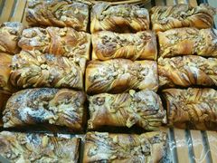 -Dough&Joe团憩(瑞虹天地月亮湾店)