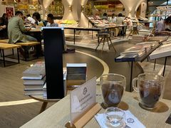 -钟书阁(珍园店)