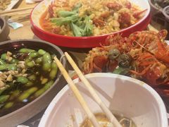-老街烧烤大排档·地道湖北菜·龙虾馆(汉口火车站店)