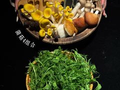 -三出山火锅(南京万象天地店)