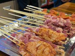 -哈尔滨小酒馆·鲜肉现穿自助烧烤(康新花园店)