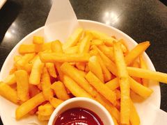 -WOLFGANG PUCK KITCHEN & BAR(迪士尼小镇店)