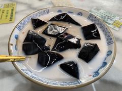 椰奶龟苓膏-梧州双钱龟苓膏(老街店)