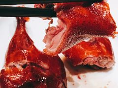 港式烤乳鸭-东富酒家(龙湖西溪天街店)