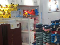 -名创优品(海珠乐峰广场店)