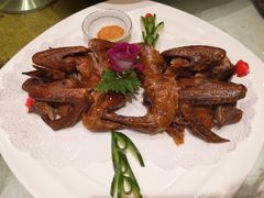 乳鸽-金八仙酒店