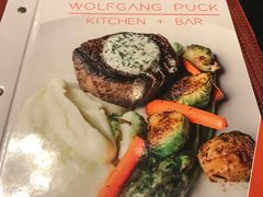 -WOLFGANG PUCK KITCHEN & BAR(迪士尼小镇店)