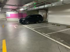 -虹桥天地-停车场