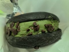 抹茶黑巧碎贝果-PAOPAO Bakery&Café(港汇店)