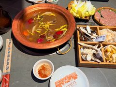 -阿婆情腊排骨火锅·野生菌季(古城旗舰店)
