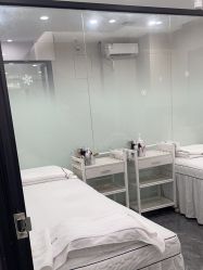 -苗方清颜专业祛痘·皮肤管理